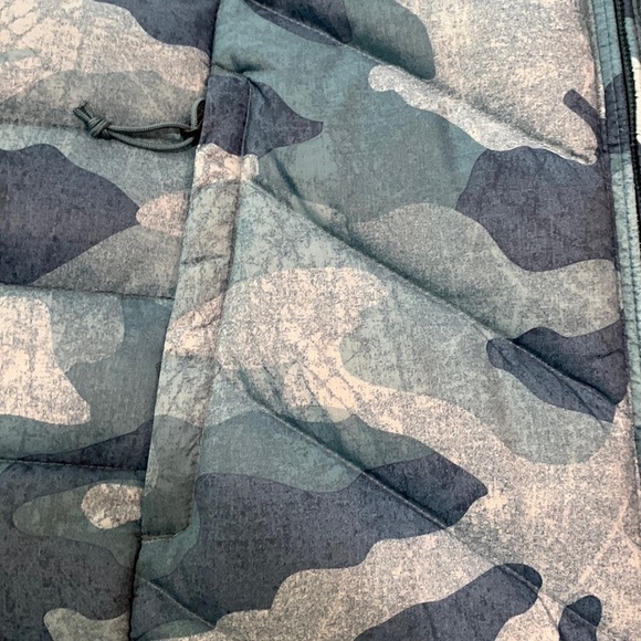The North Face Vest With Blue Camouflage Design - Picture 3 of 6